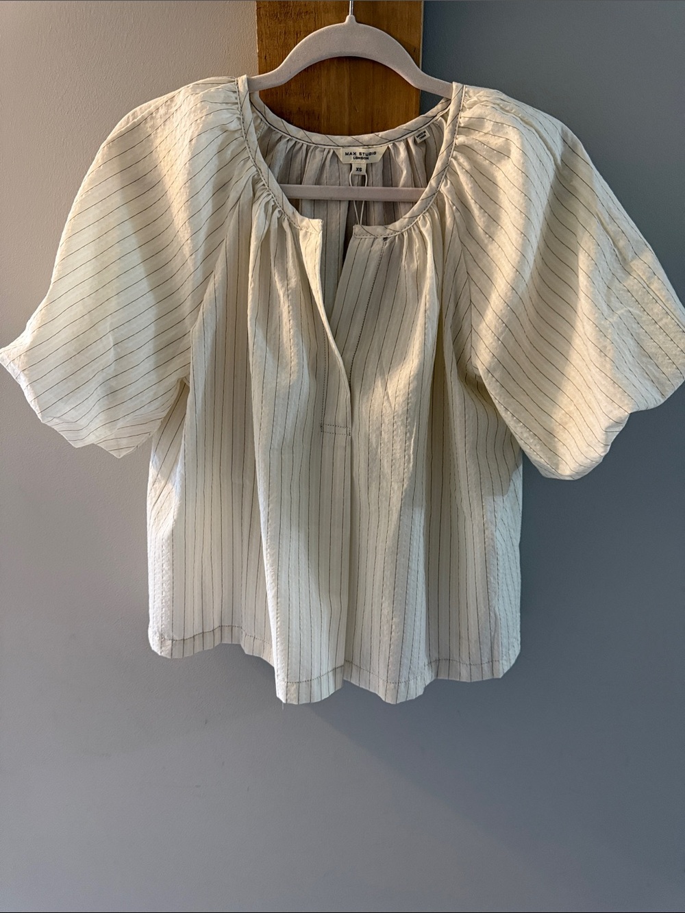 Max Studio Cream Striped Puff-Sleeves w/Subtle Thin Black Stitching XS, NWTs